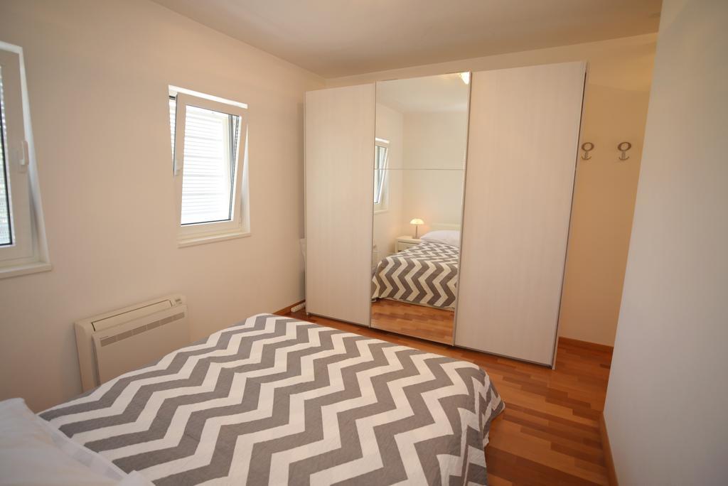 Base Bridge Apartment - Zadar City Centre - Free Parking ภายนอก รูปภาพ